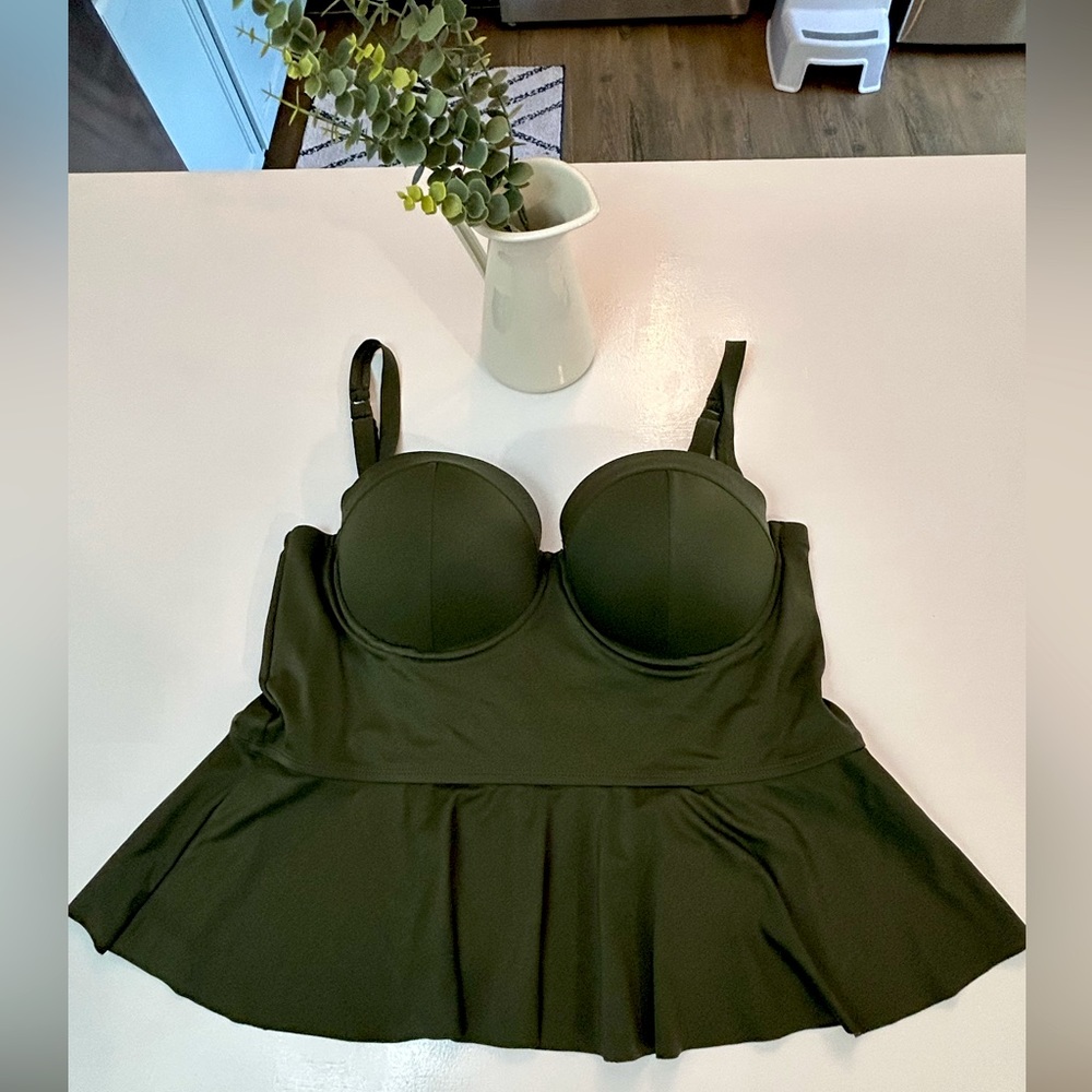 Torrid Olive Green Underwire Peplum Tankini Top Size 1